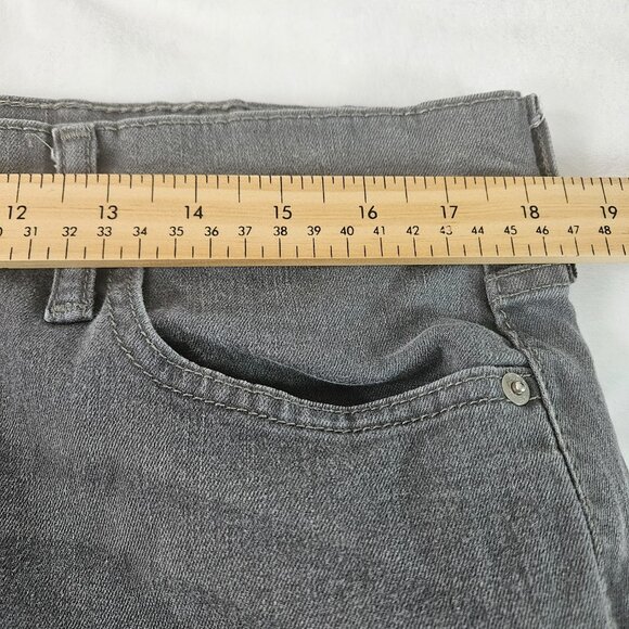 Levi's Men's Jeans Size W38 X L32  Gray Straight Leg WPL 423 CA00342 - Picture 12 of 12